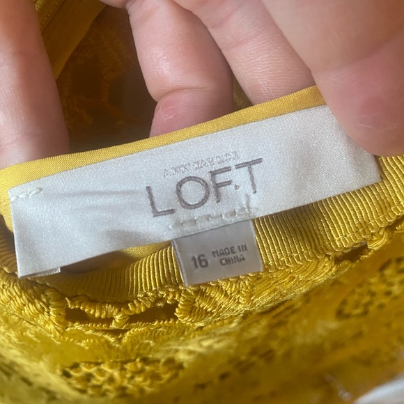 LOFT EMBROIDERED LACE YELLOW SHIFT DRESS - Picture 4 of 4